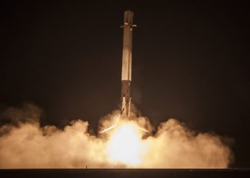 SpaceX successfully recovers the first stage of its Falcon 9