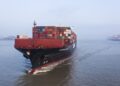 A Hapag-Lloyd AG container ship sails out of the Yangshan Deepwater Port in Shanghai / Source: Qilai Shen/Bloomberg