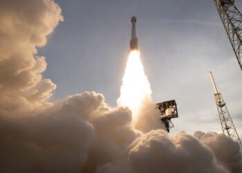 A United Launch Alliance rocket launches in Cape Canaveral, Florida. / Source: Bloomberg